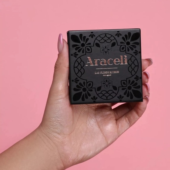 Araceli Beauty Las Flores Blushes in Dahlia & Laelia 0.28 oz NIB - Picture 2 of 5